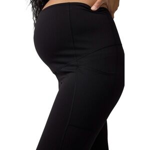 Ingrid & Isabel Black Maternity Leggings
